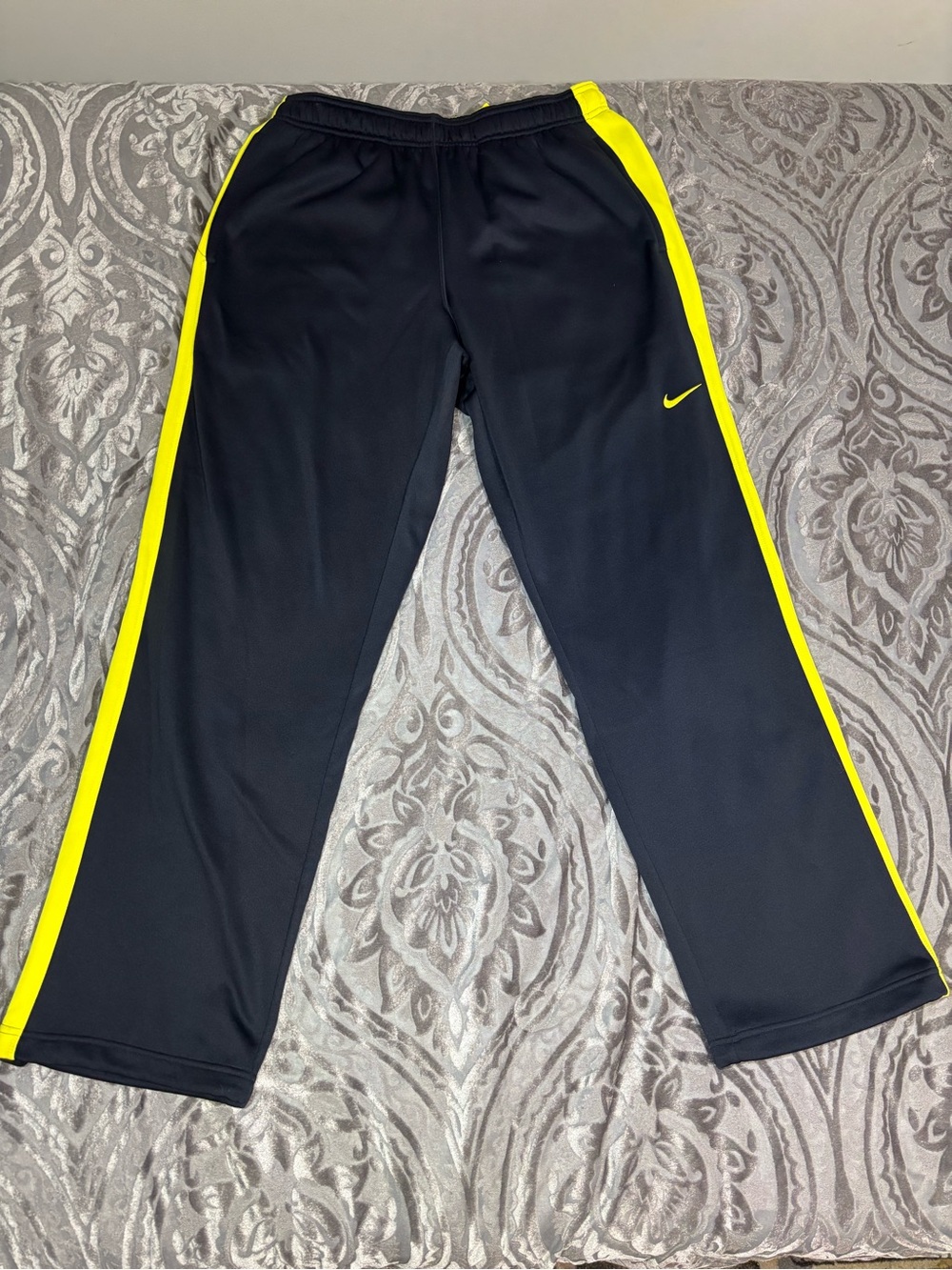 Nike x-Large Blue Yellow Lined Therma Fit Sweatpants Track Y2K Vintage Open Hem